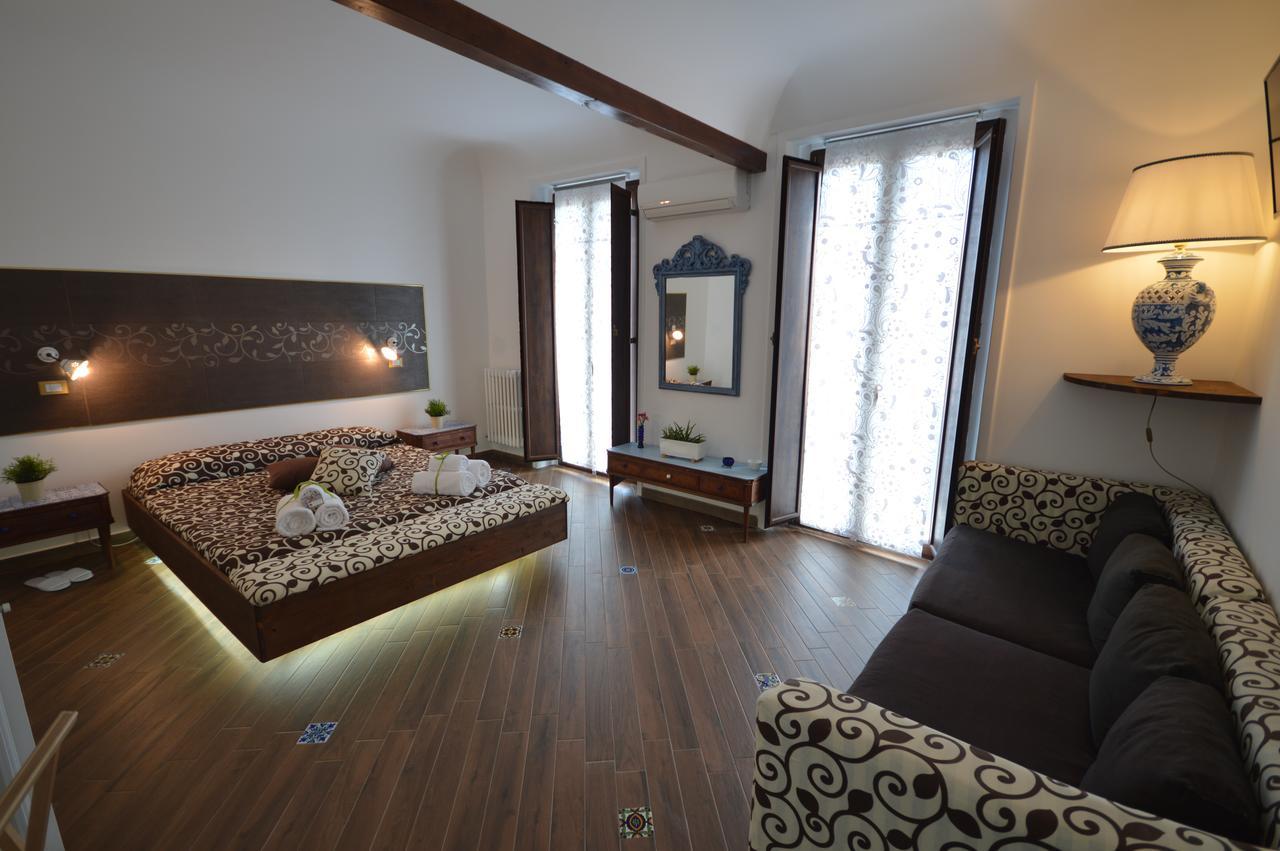 إينّا Centro Sicilia Rooms-Suites & Terrace المظهر الخارجي الصورة