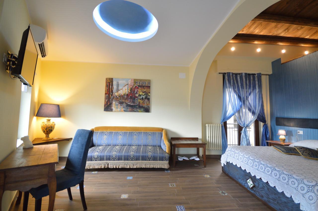 إينّا Centro Sicilia Rooms-Suites & Terrace المظهر الخارجي الصورة