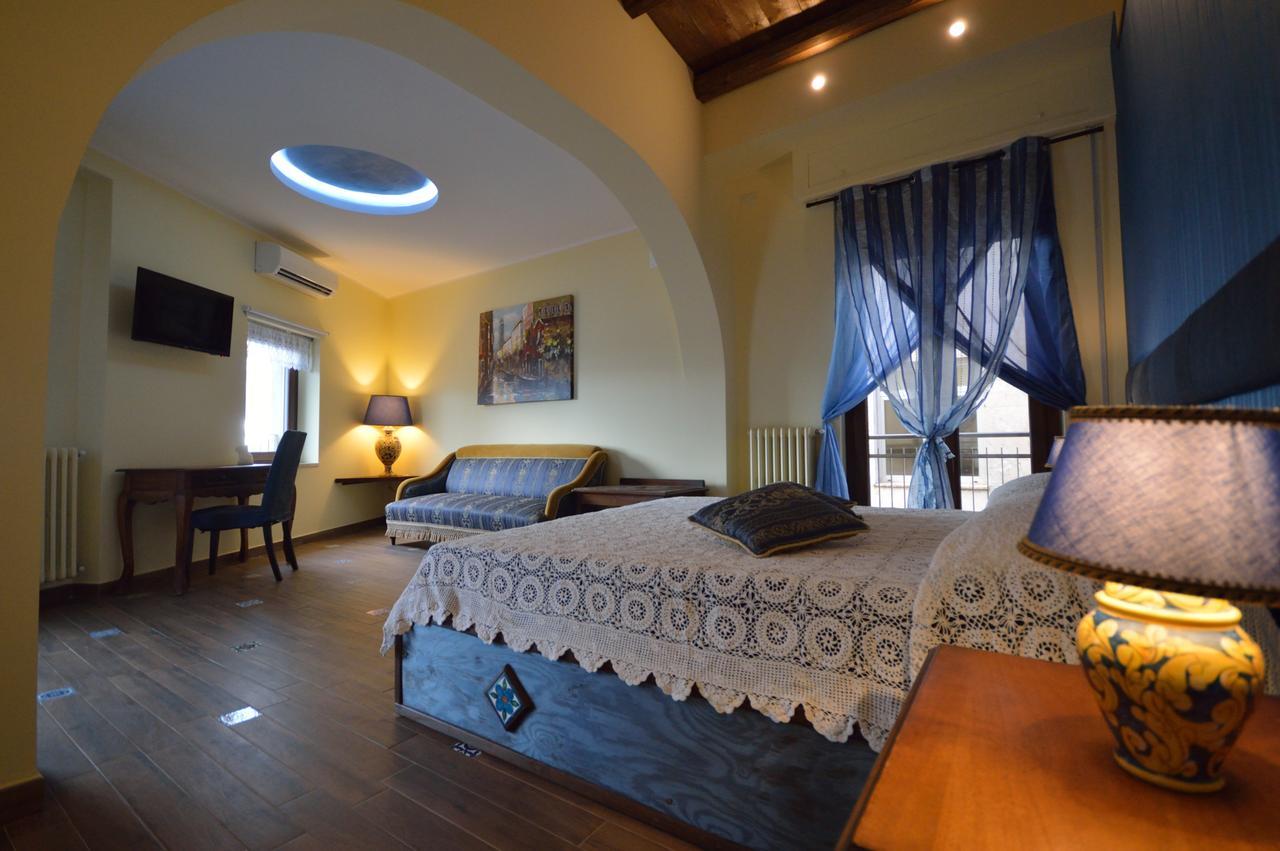 إينّا Centro Sicilia Rooms-Suites & Terrace المظهر الخارجي الصورة